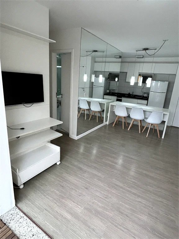 Apartamento à venda com 3 quartos, sendo 1 suíte,  em Vila Andrade, São Paulo, SP