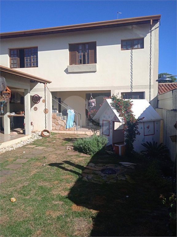 Casa à venda com 8 quartos, sendo 3 suítes, em Jardim Terceiro Centenário, Atibaia, SP