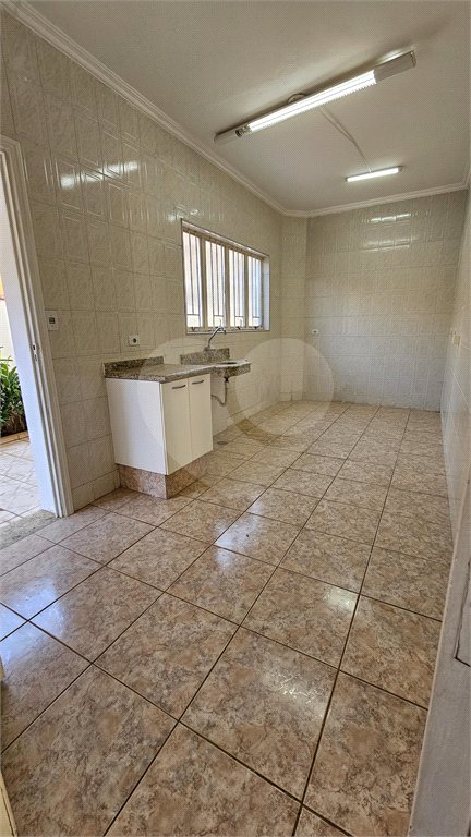Sobrado à venda com 3 quartos, sendo 2 suítes, em Jardim Rossignatti, Indaiatuba, SP