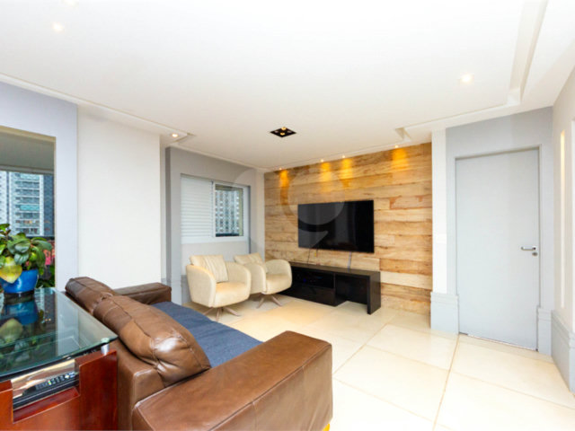 Apartamento à venda com 2 quartos, sendo 1 suíte,  em Chácara Santo Antônio (zona Sul), São Paulo, SP