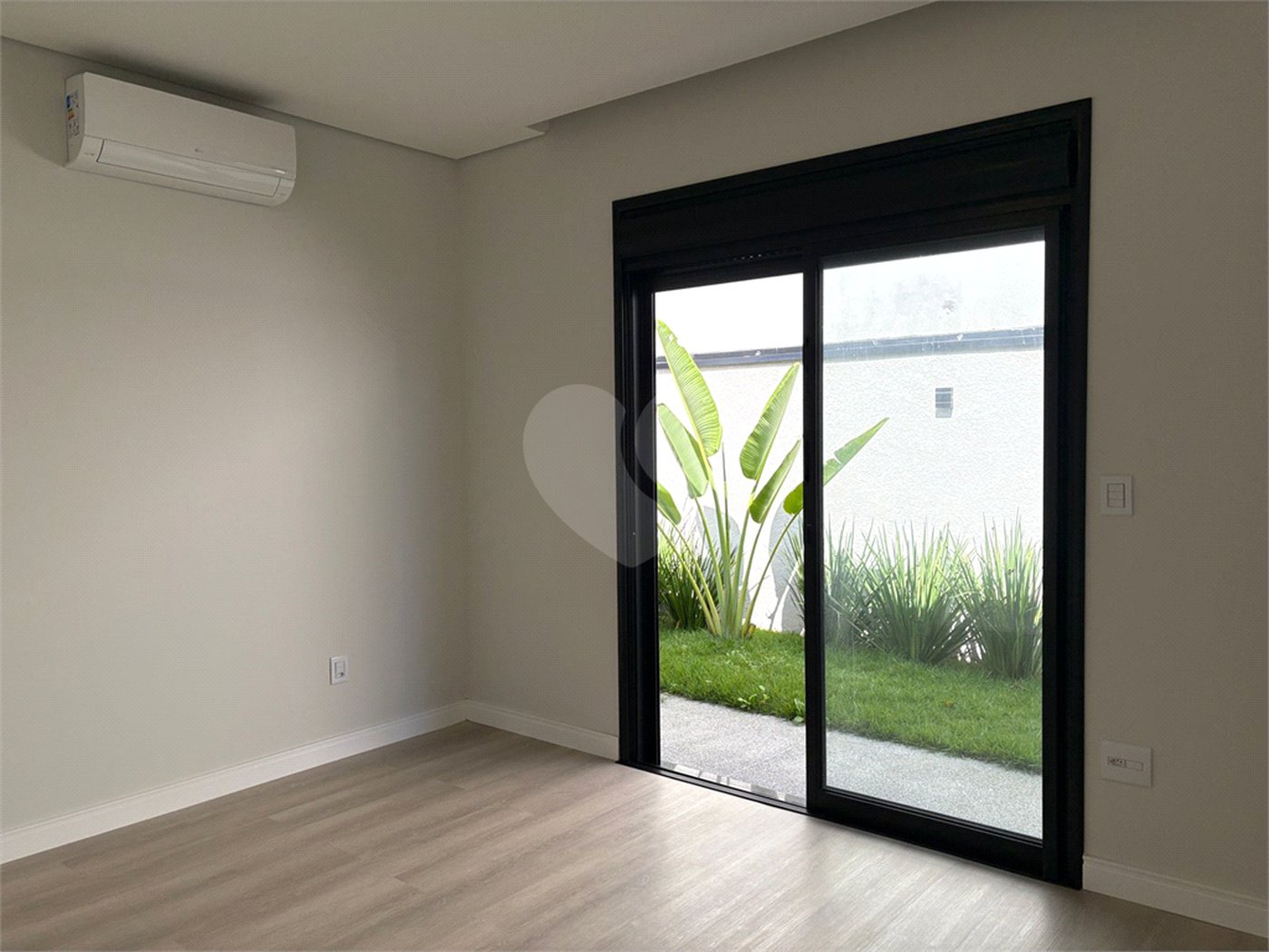 Terreno à venda com 3 suítes no condomínio Residencial Granja Anita, Mogi das Cruzes - SP