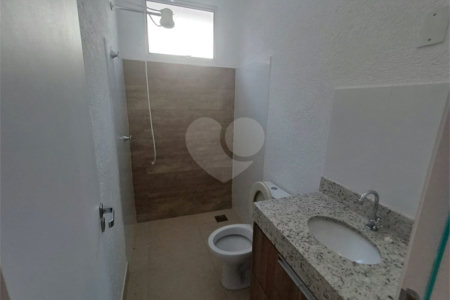 Casa à venda com 3 quartos, sendo 2 suítes, no condomínio Sollaris, Araraquara - SP