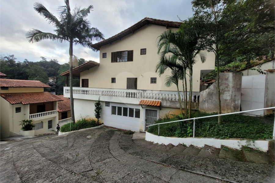 Casa de Vila para alugar com 6 quartos, sendo 4 suítes,  em Tucuruvi, São Paulo, SP