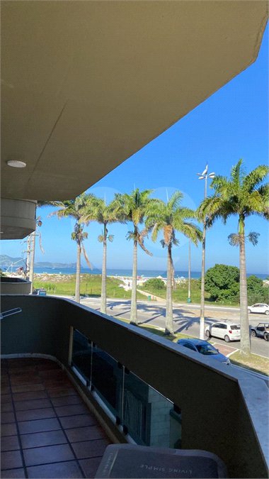 Apartamento à venda com 3 quartos, sendo 1 suíte,  em Vila Nova, Cabo Frio, RJ