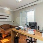 Casa à venda com 4 suítes no condomínio Residencial Quinta das Andorinhas, São Paulo - SP