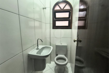 Sobrado à venda com 3 quartos, sendo 1 suíte, em Jardim D'abril, Osasco, SP