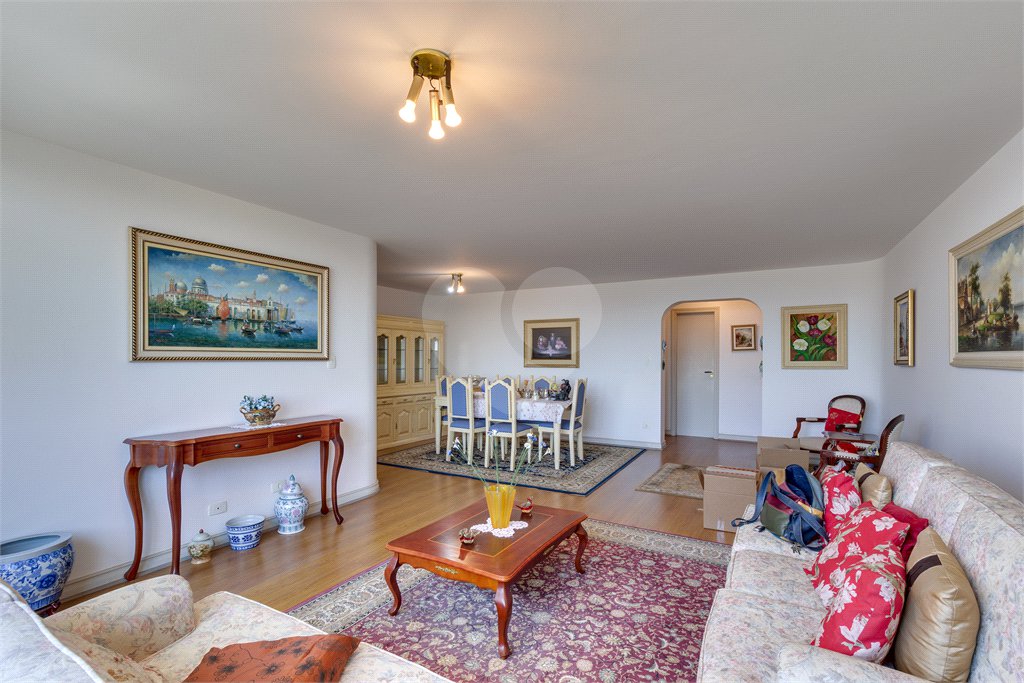 Apartamento à venda com 4 quartos, sendo 1 suíte, em Alto da Boa Vista, São Paulo, SP