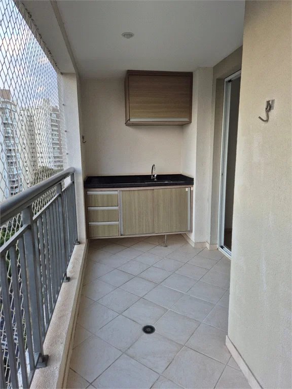 Apartamento à venda com 2 quartos, sendo 1 suíte,  em Vila Andrade, São Paulo, SP