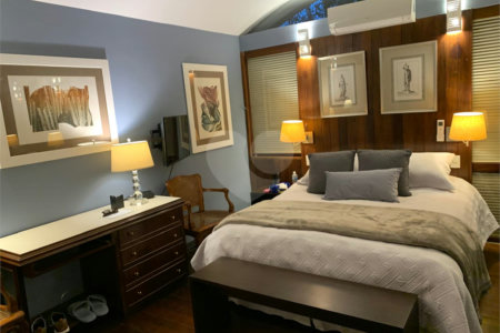 Casa à venda com 5 quartos, sendo 3 suítes, em Morumbi, São Paulo, SP