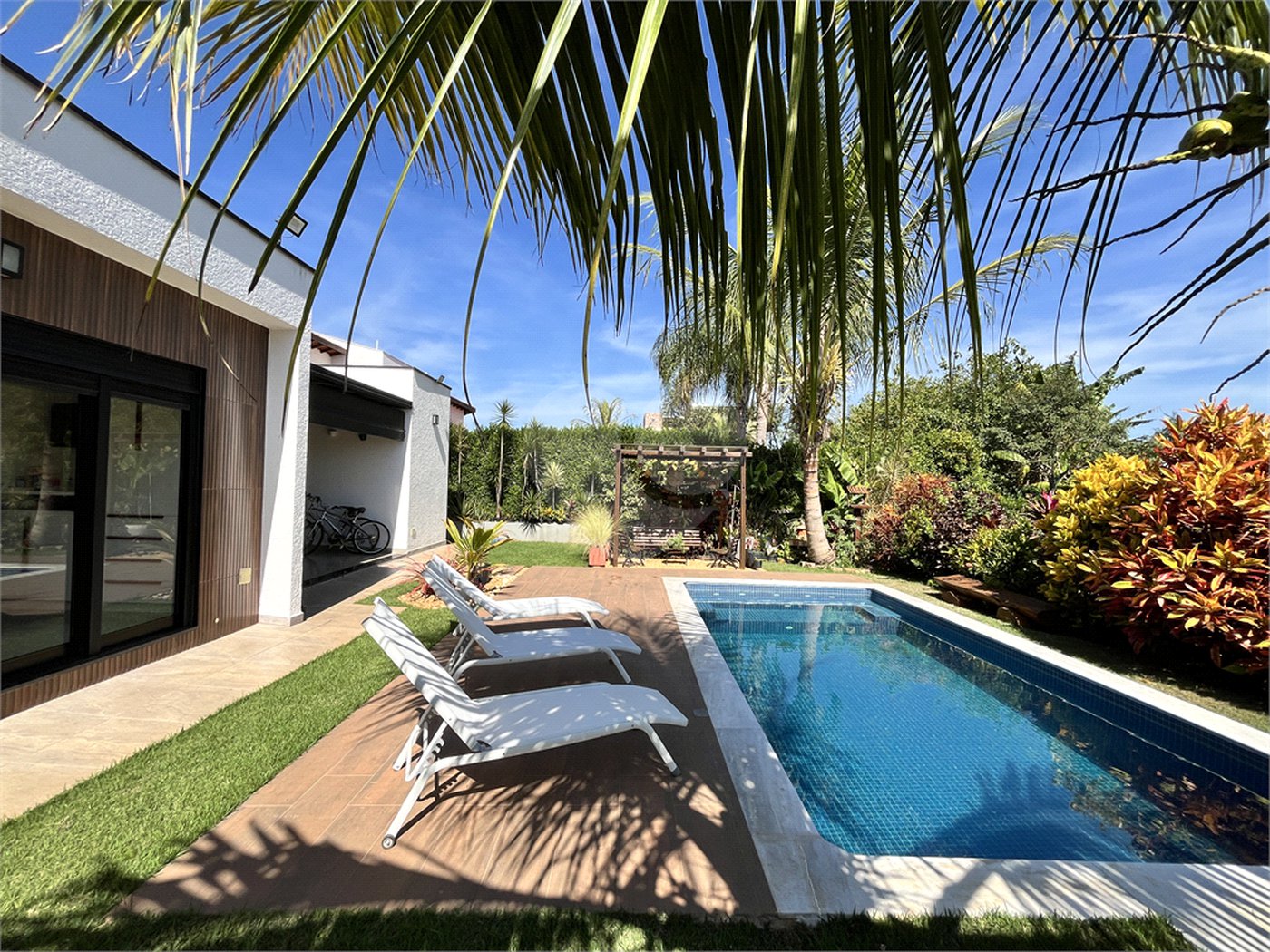 Casa à venda com 3 suítes no condomínio Village Ipanema 1, Araçoiaba da Serra - SP