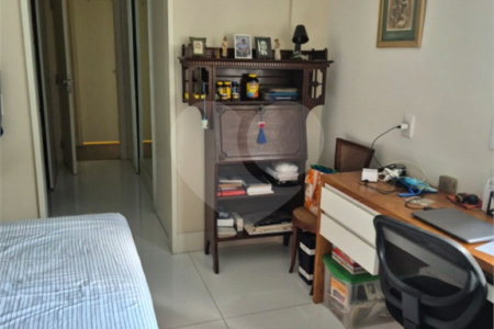 Apartamento à venda com 3 quartos, sendo 1 suíte, em Humaitá, Rio de Janeiro, RJ