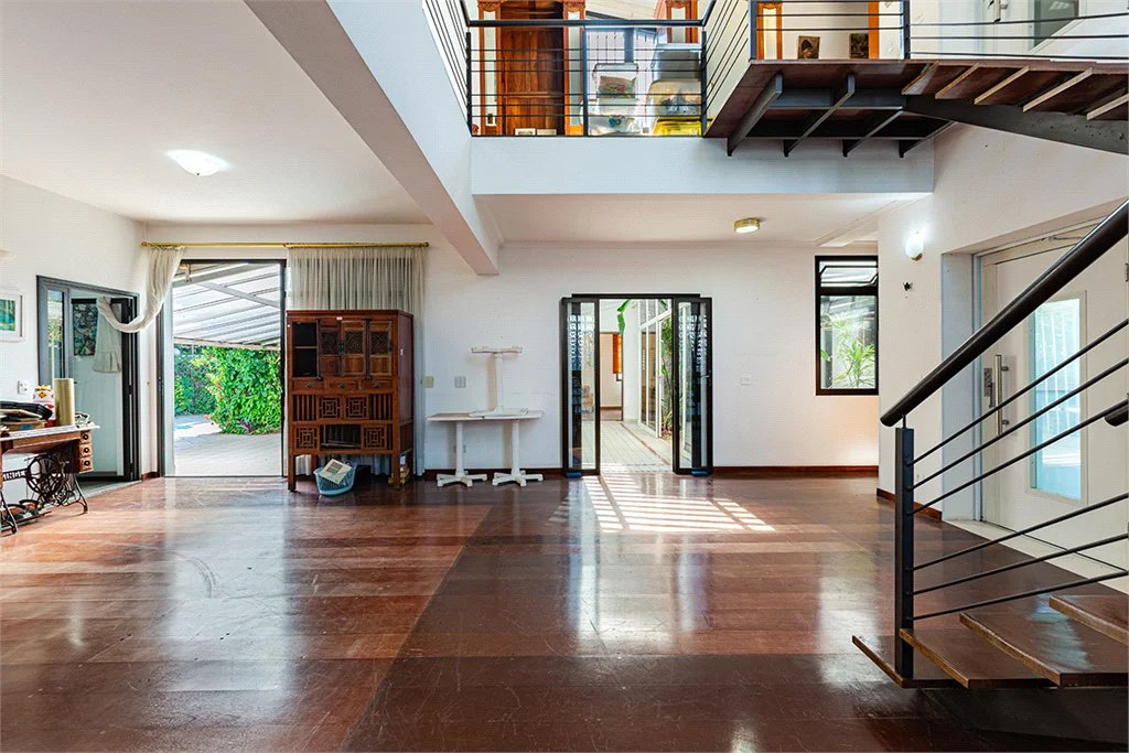 Casa à venda com 6 quartos, sendo 4 suítes, em Butantã, São Paulo, SP