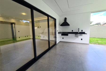 Casa em condomínio à venda com 3 suítes em Vila Santista, Atibaia, SP