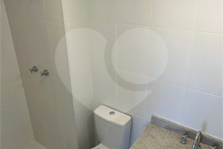 Apartamento à venda com 3 quartos, sendo 1 suíte, em Alto da Boa Vista, São Paulo, SP