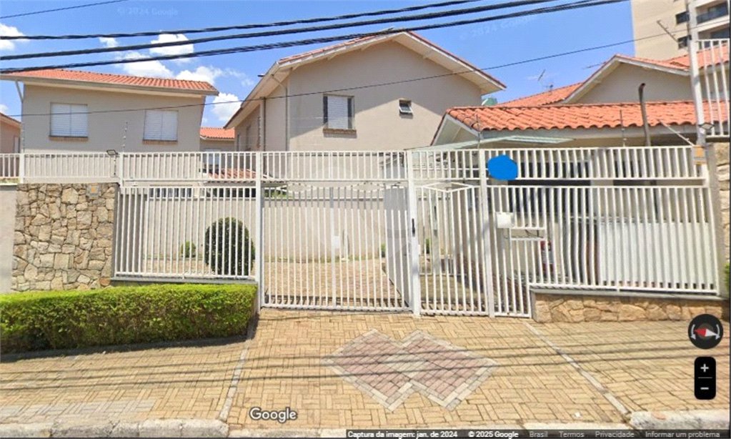 Casa à venda com 3 quartos, sendo 1 suíte, no condomínio Villa Sorrentina, São Paulo - SP