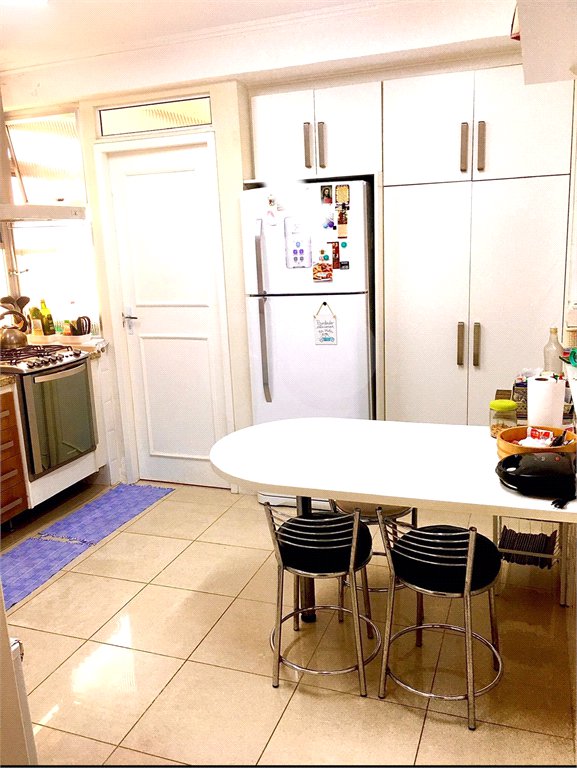 Apartamento à venda com 3 quartos, sendo 1 suíte, em Pinheiros, São Paulo, SP
