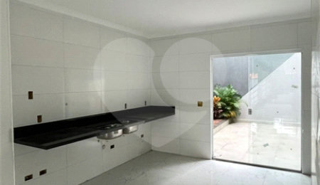Casa à venda com 3 quartos, sendo 1 suíte,  em Vila Canero, São Paulo, SP