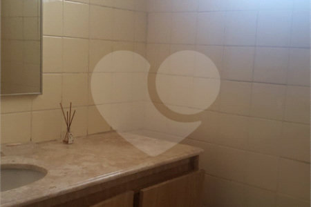 Sobrado à venda com 3 quartos em Jardim São Bento, São Paulo, SP