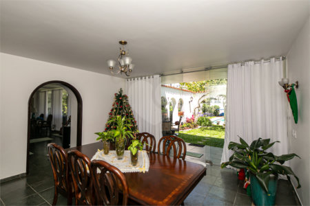 Casa à venda com 4 quartos, sendo 2 suítes,  em Interlagos, São Paulo, SP