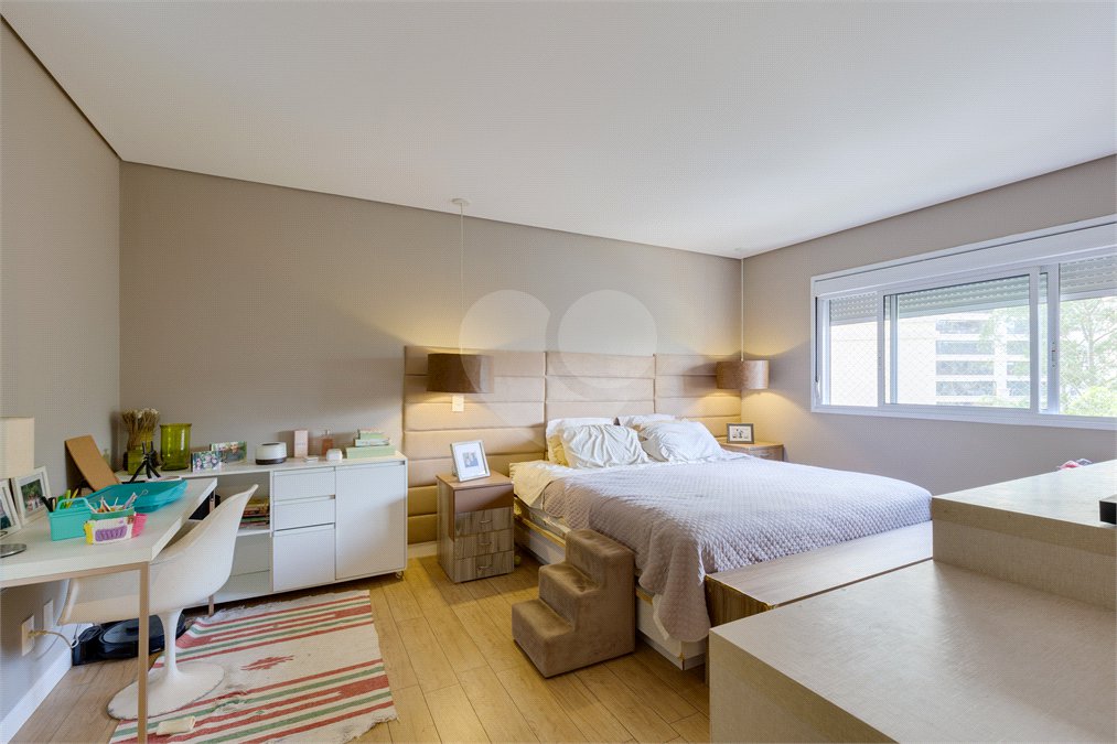 Apartamento à venda com 4 suítes em Jardim Marajoara, São Paulo, SP