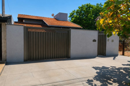 Casa à venda com 4 quartos, sendo 1 suíte,  em Vila Nova, Três Lagoas, MS