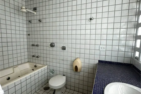 Casa à venda ou para alugar com 4 quartos, sendo 2 suítes, em Vila Andrade, São Paulo, SP