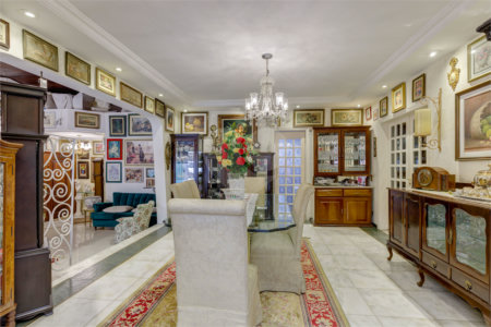 Casa Térrea à venda com 4 quartos, sendo 3 suítes, em Interlagos, São Paulo, SP