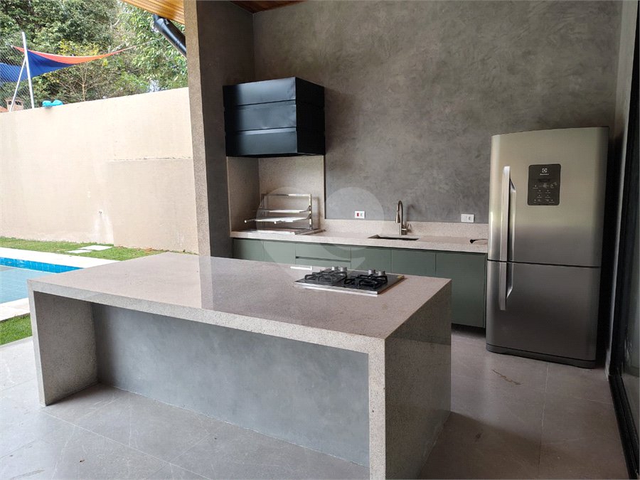 Casa à venda ou para alugar com 4 suítes no condomínio Panorama, Atibaia - SP