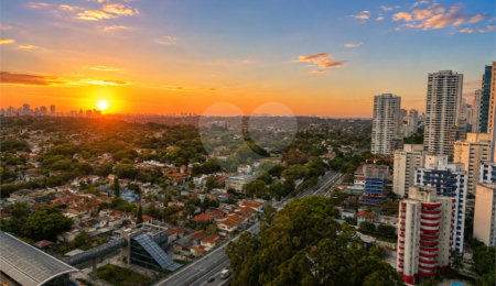 Apartamento à venda com 3 suítes em Campo Belo, São Paulo, SP