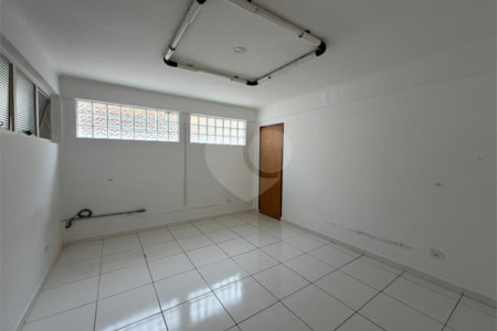 Casa para alugar com 9 quartos, sendo 3 suítes, em Jardim Panorama, Sorocaba, SP
