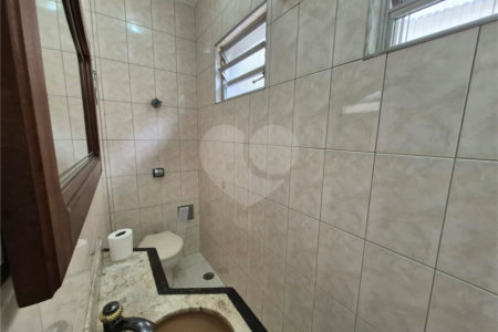 Casa à venda ou para alugar com 3 quartos, sendo 1 suíte, em Parque São Domingos, São Paulo, SP