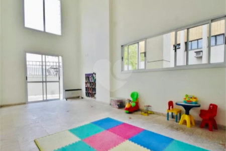 Apartamento à venda com 4 quartos, sendo 2 suítes,  em Vila Andrade, São Paulo, SP