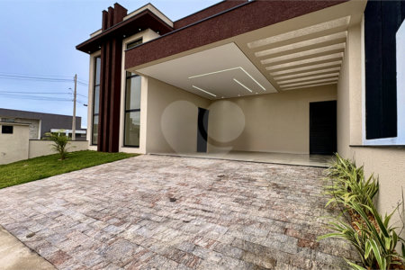Casa à venda com 3 quartos, sendo 1 suíte, no condomínio Residencial Villagio Wanel, Sorocaba - SP