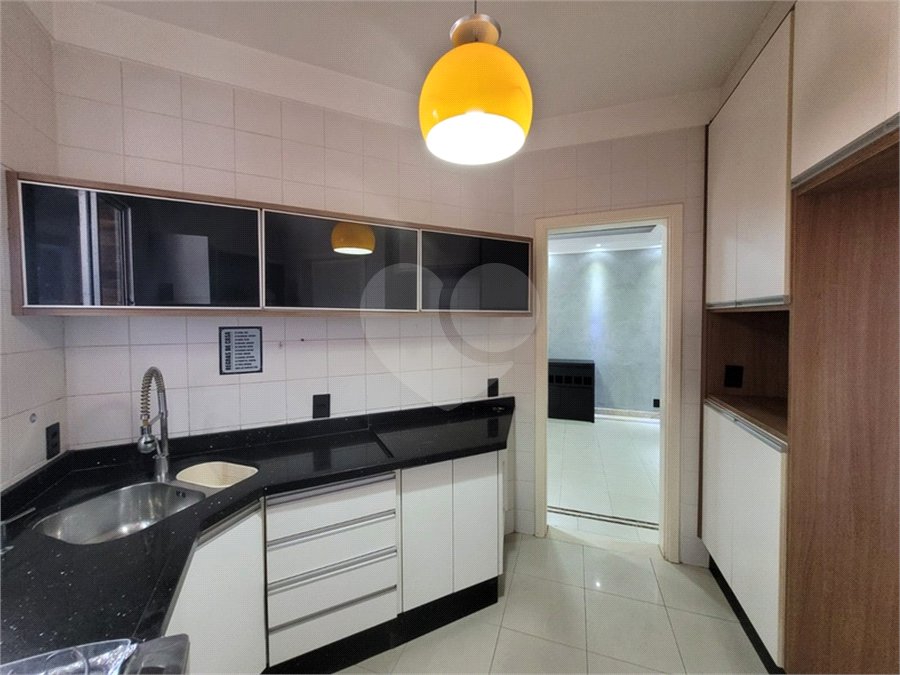 Casa à venda com 3 quartos, sendo 1 suíte,  no condomínio Villa Bella, Sorocaba - SP
