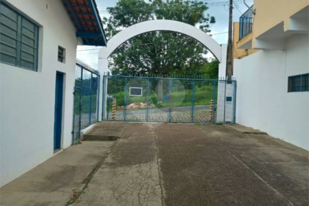 Salão Comercial a Venda no Jardim Melle em Vinhedo/SP