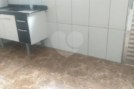 Sobrado à venda com 2 quartos em Sumarezinho, São Paulo, SP