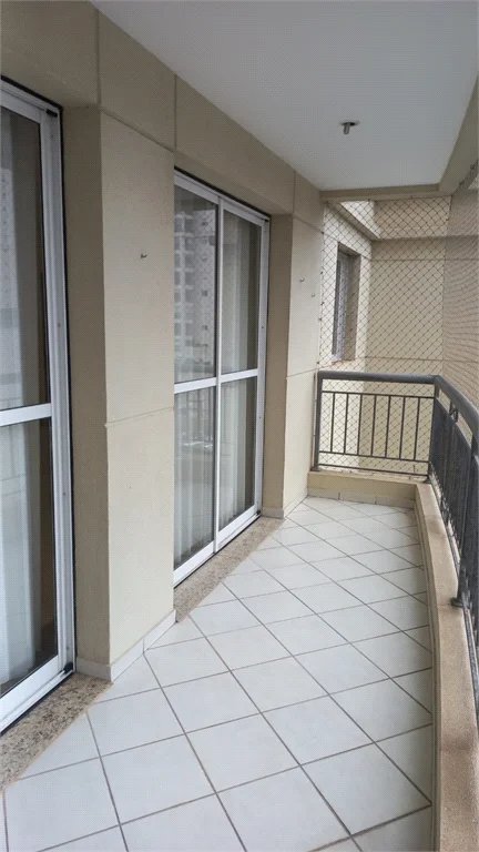 Apartamento à venda com 3 quartos, sendo 2 suítes,  em Vila Romana, São Paulo, SP