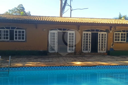 Chácara à venda com 5 quartos, sendo 3 suítes, em Parque Residencial Atibaia, Atibaia, SP