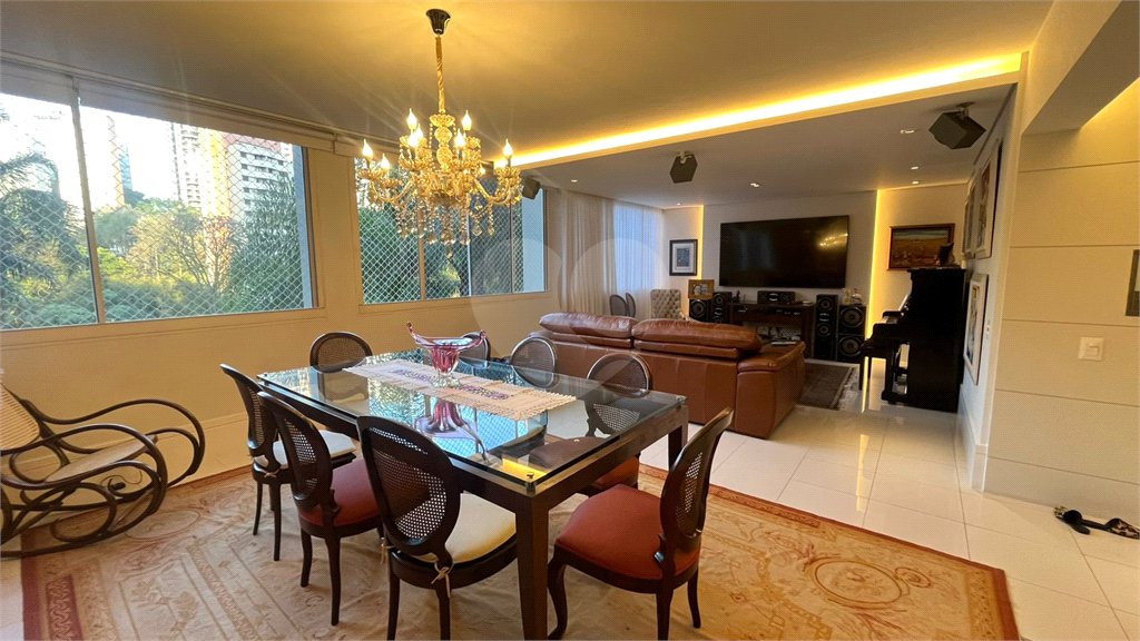 Apartamento à venda com 3 suítes em Vila Suzana, São Paulo, SP
