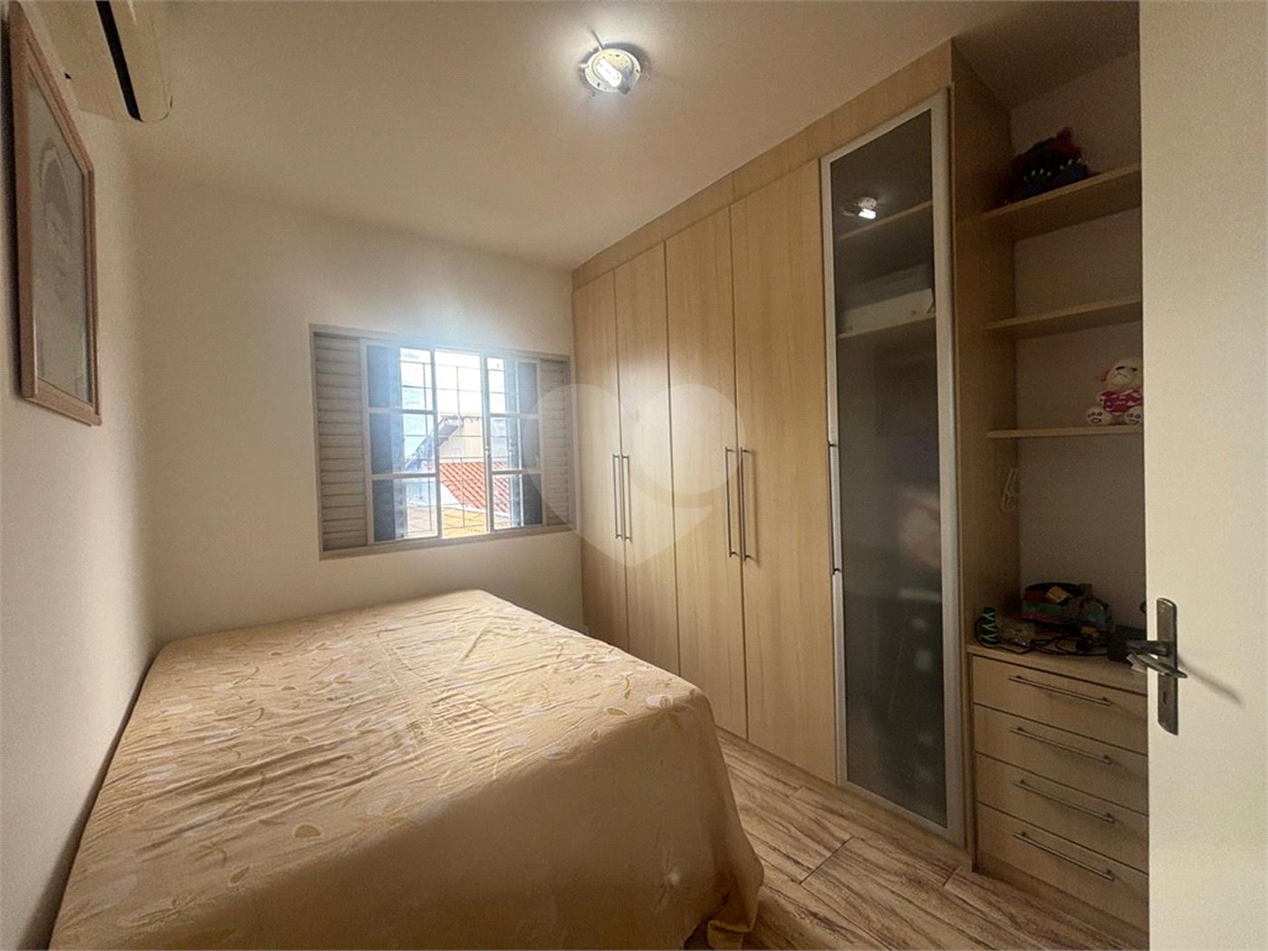 Casa à venda com 3 quartos, sendo 1 suíte, no condomínio Ibiti do Paço, Sorocaba - SP