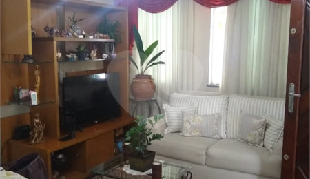 Sobrado à venda com 3 suítes em Vila Nivi, São Paulo, SP