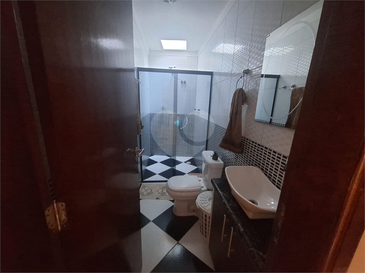 Sobrado à venda com 4 quartos, sendo 1 suíte,  em Vila São Geraldo, São Paulo, SP