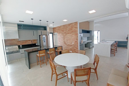 Casa à venda com 3 suítes no condomínio Campo de Toscana, Vinhedo - SP
