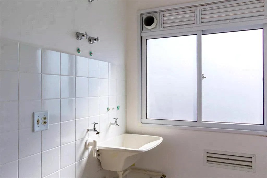 Apartamento à venda com 2 quartos, sendo 1 suíte,  em Vila Andrade, São Paulo, SP