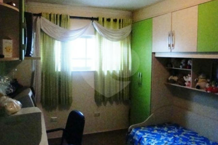 Sobrado à venda com 4 quartos, sendo 3 suítes,  em Água Fria, São Paulo, SP