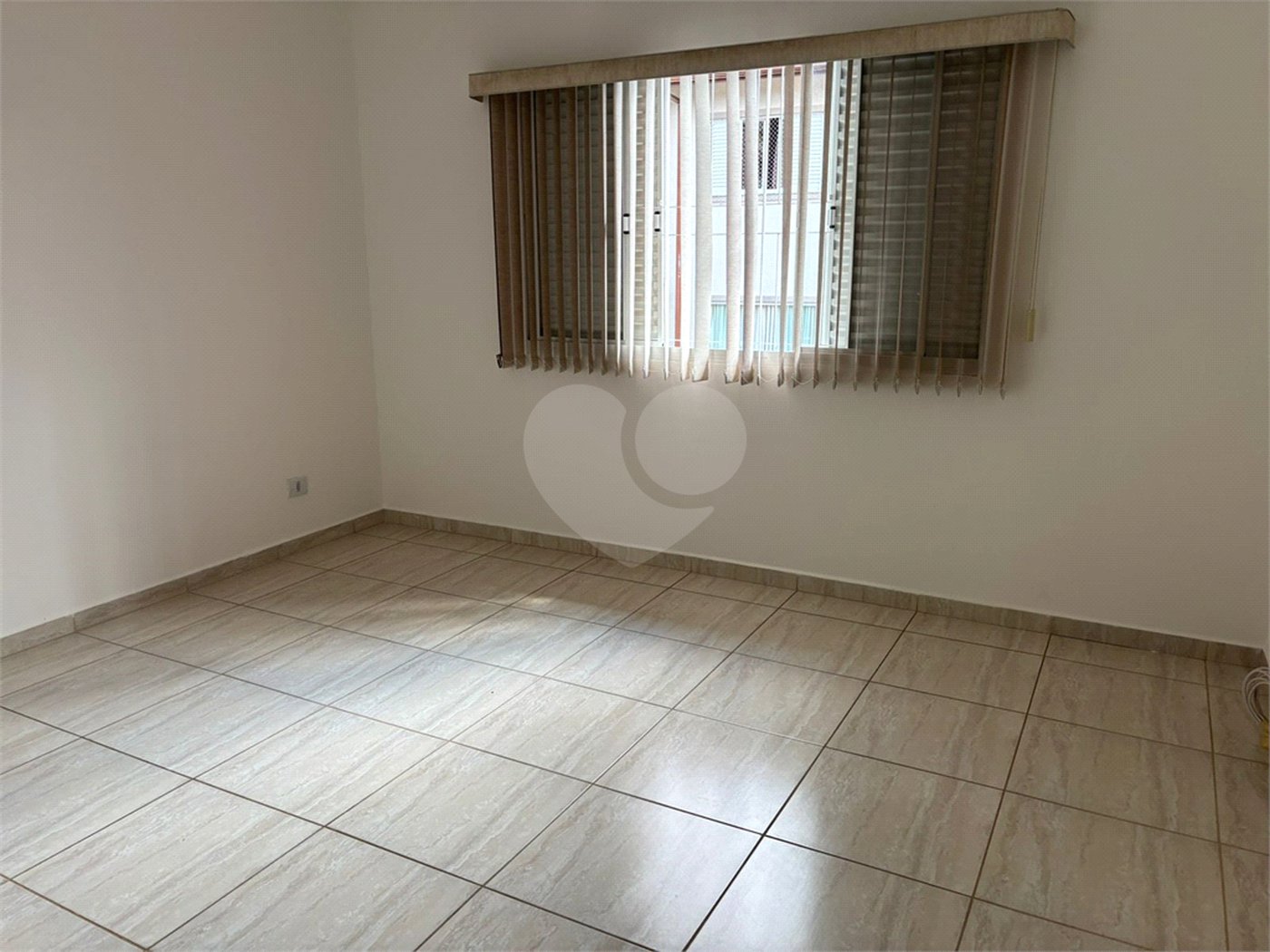 Casa em condomínio à venda com 3 quartos, sendo 1 suíte,  em Jardim Estância Brasil, Atibaia, SP