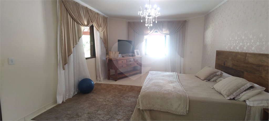 Casa à venda com 4 suítes no Centro, Extrema, MG