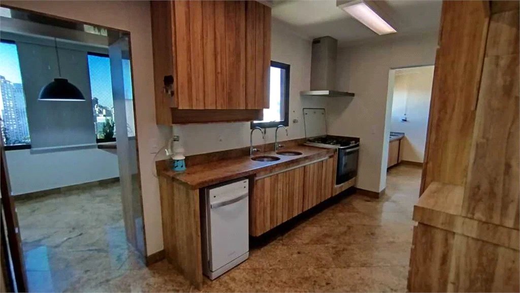 Duplex para alugar com 3 suítes em Real Parque, São Paulo, SP