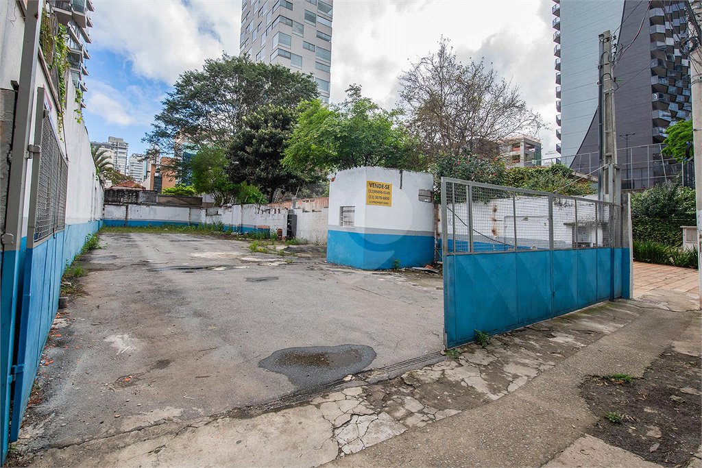 Terreno à venda em Vila Olímpia, São Paulo, SP