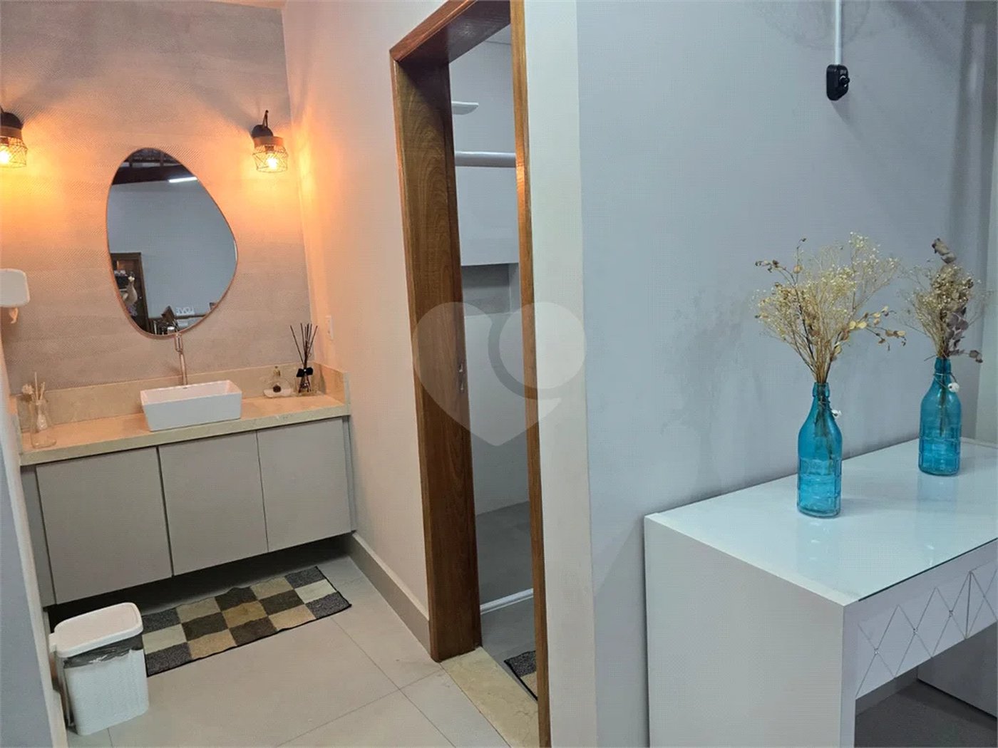 Casa à venda com 3 quartos, sendo 1 suíte, em Santa Teresinha, São Paulo, SP